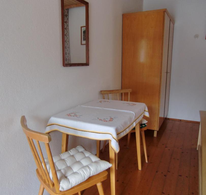 Mitschighof - Apartments Und Pension - Heidis-Welt, Mitschig Hermagor-Pressegger See Room photo