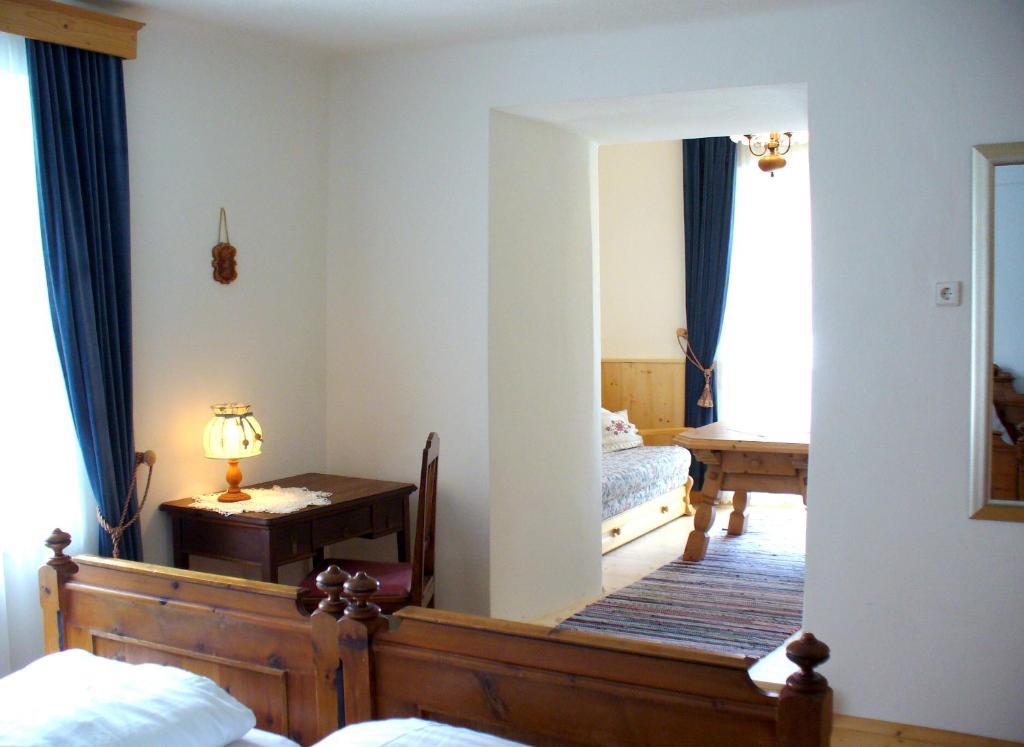 Mitschighof - Apartments Und Pension - Heidis-Welt, Mitschig Hermagor-Pressegger See Room photo